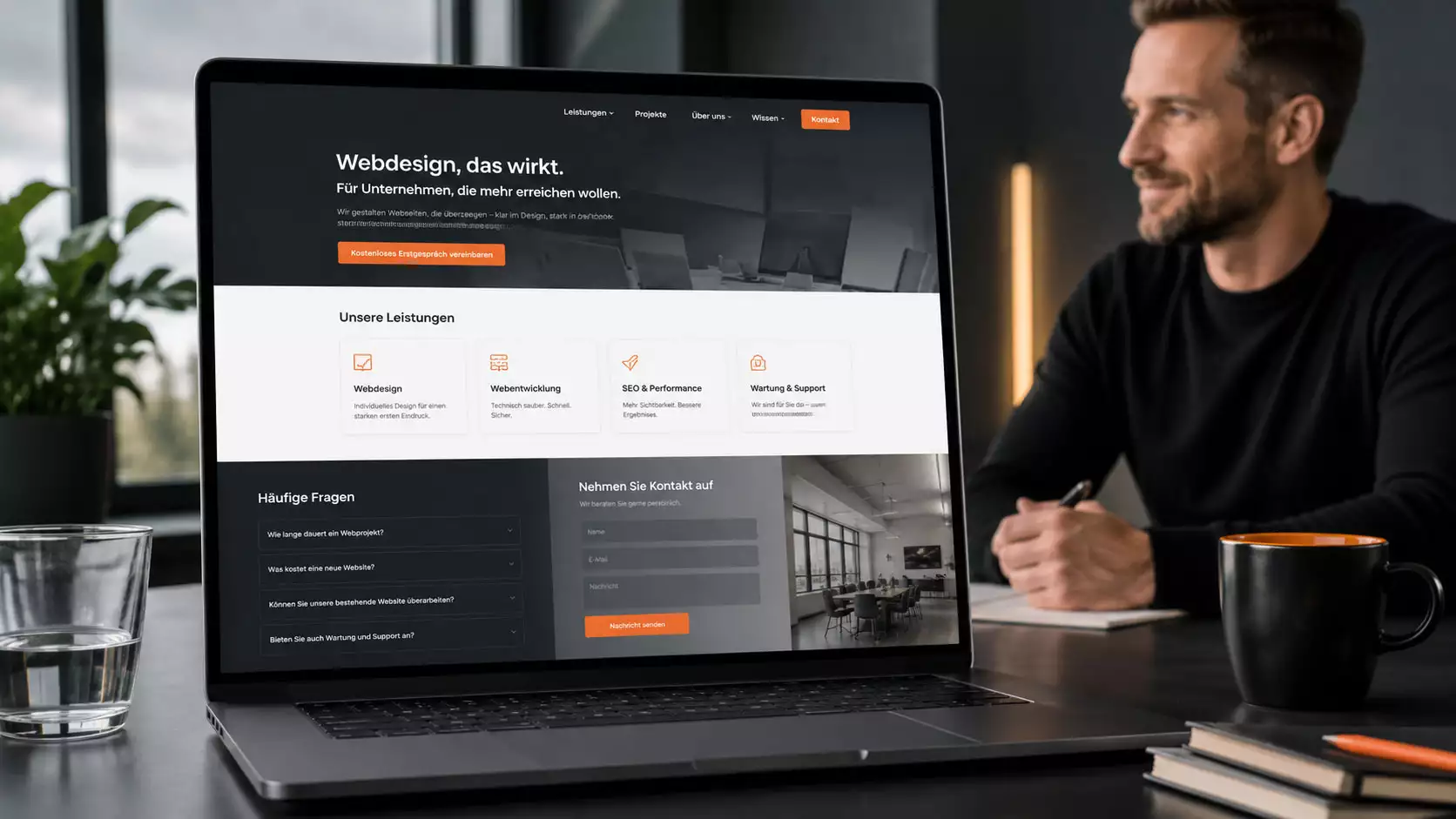 Moderne Unternehmenswebsite mit klaren Leistungen, häufigen Fragen und Kontaktmöglichkeit.